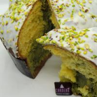 Panettone crema di pistacchio all'interno Cardena' pasticceria artigianale