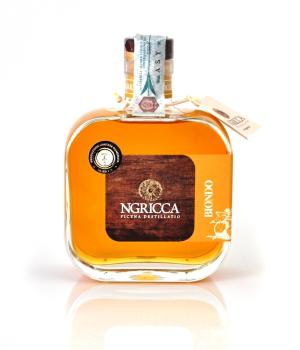 Amaro biondo Ngricca a base di Arancio Biondo del Piceno