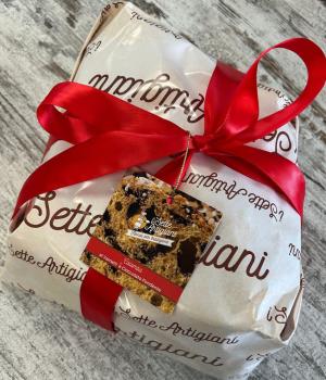 Italienischer Colomba mit Varnelli i sette artigiani
