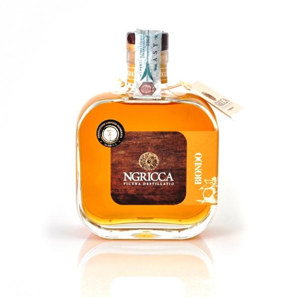 italienische "Amaro Biondo" Ngricca auf Basis von Piceno Blond Orange - BIO