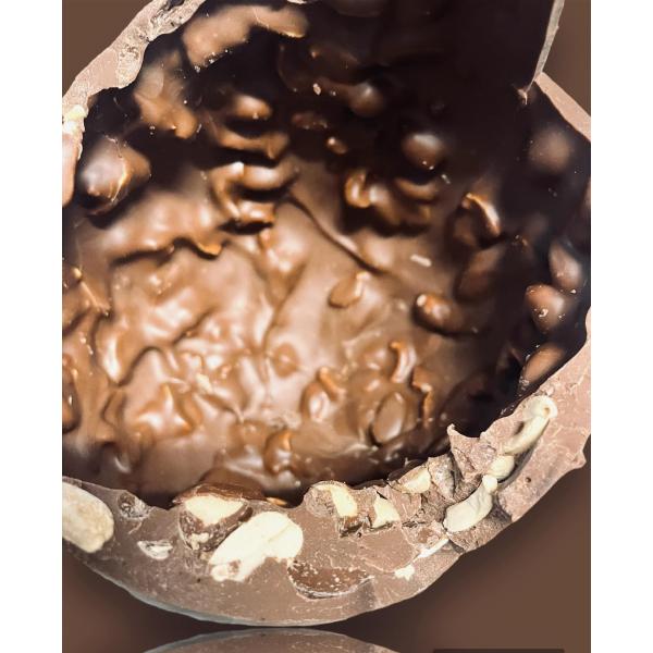 Uovo di Pasqua cioccolato fondente e latte e nocciole Francucci