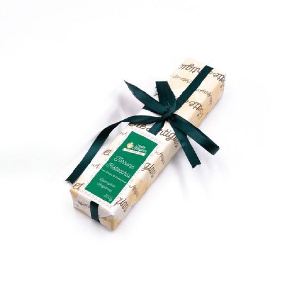 Artisan praline nougat dark chocolate with pistachio cream produced in Italy in the Marche from Sette Artigiani