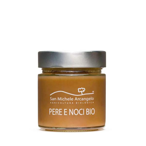 Organic pears and walnuts San Michele Arcangelo composed of organic fruit - BIO