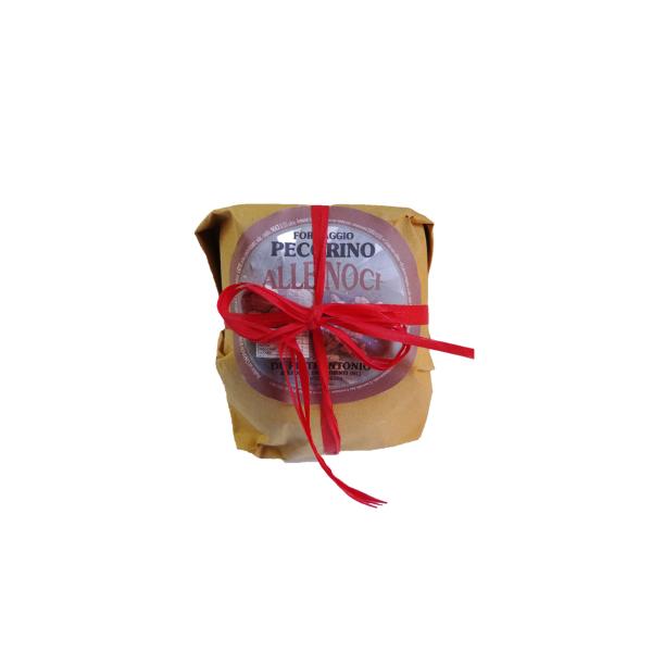 Soft cheese pecorino with a nutty flavour family's dairy Di Pietrantonio