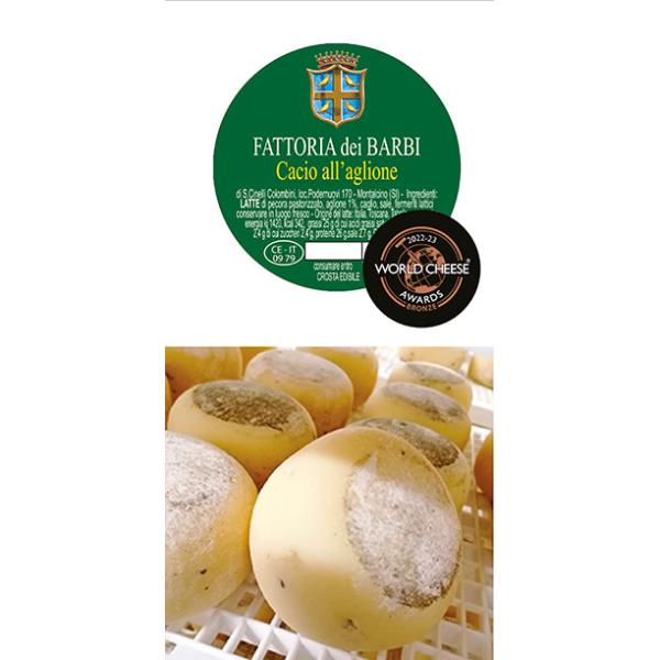 Cacio pecorino aroma Aglione della Val di Chiana fattoria dei Barbi